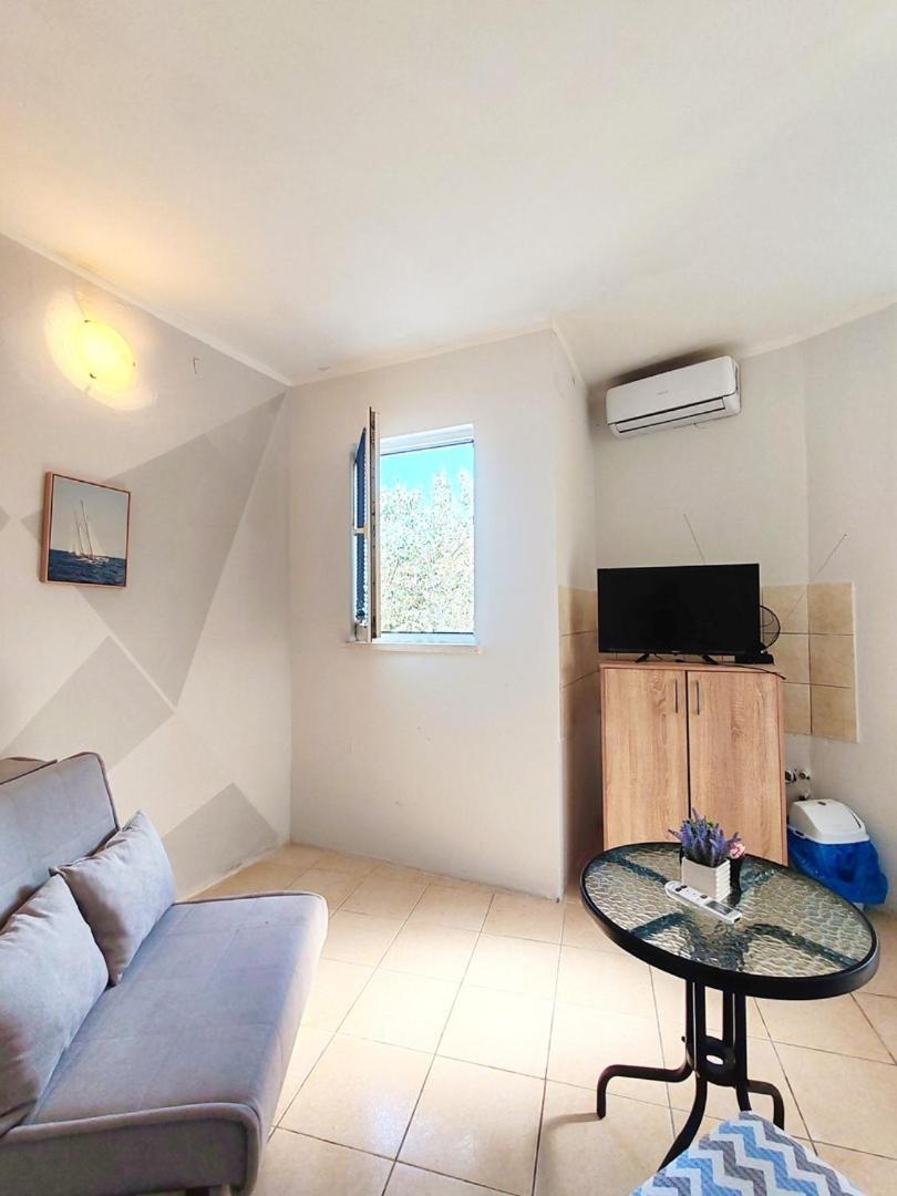 Apartmani I Sobe Brancin 内乌姆 外观 照片